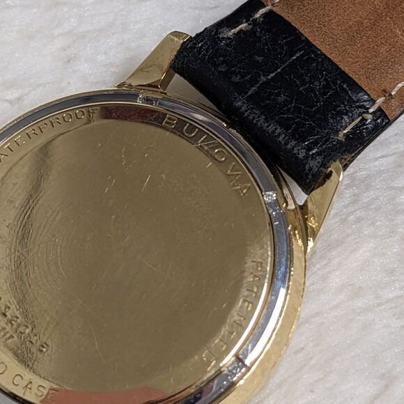 Vintage Ltd Edition 1967 Men's Accutron/Bulova w/Date 18K Gold Case-Waterproof - Picture 13 of 17